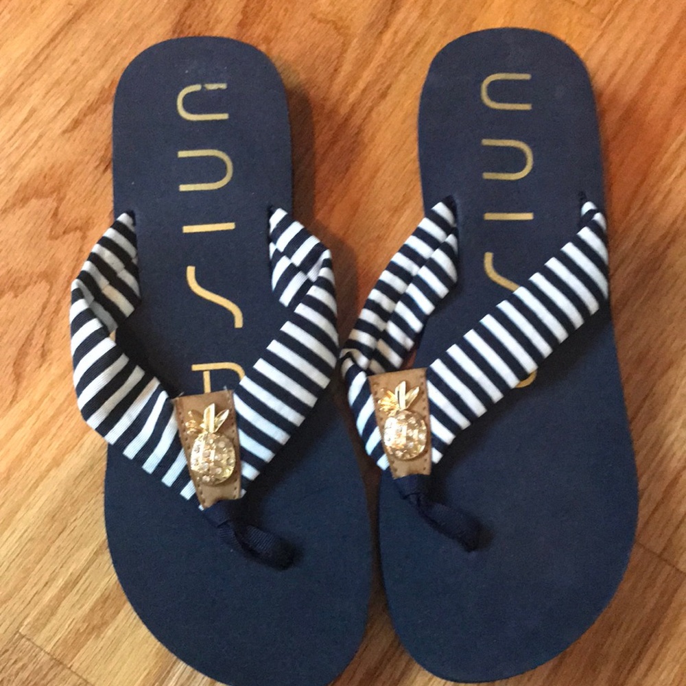 Size 10 navy pineapple flip flops